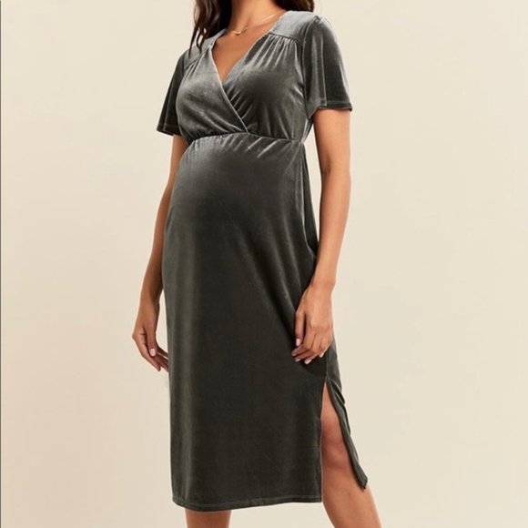 NWOT! Short Sleeve Wrap maternity dress - Picture 1 of 6